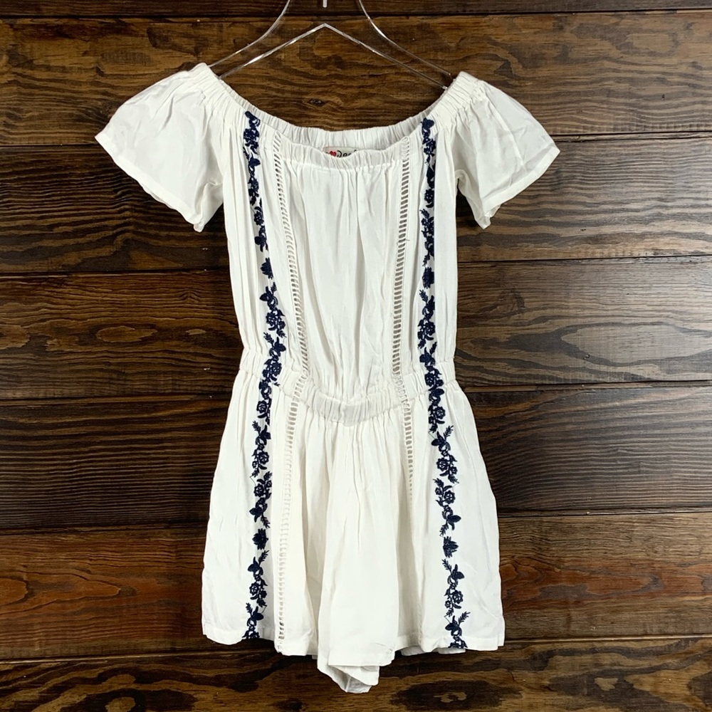 Nordstrom Poof! Size 7-8 Romper off-the-shoulders